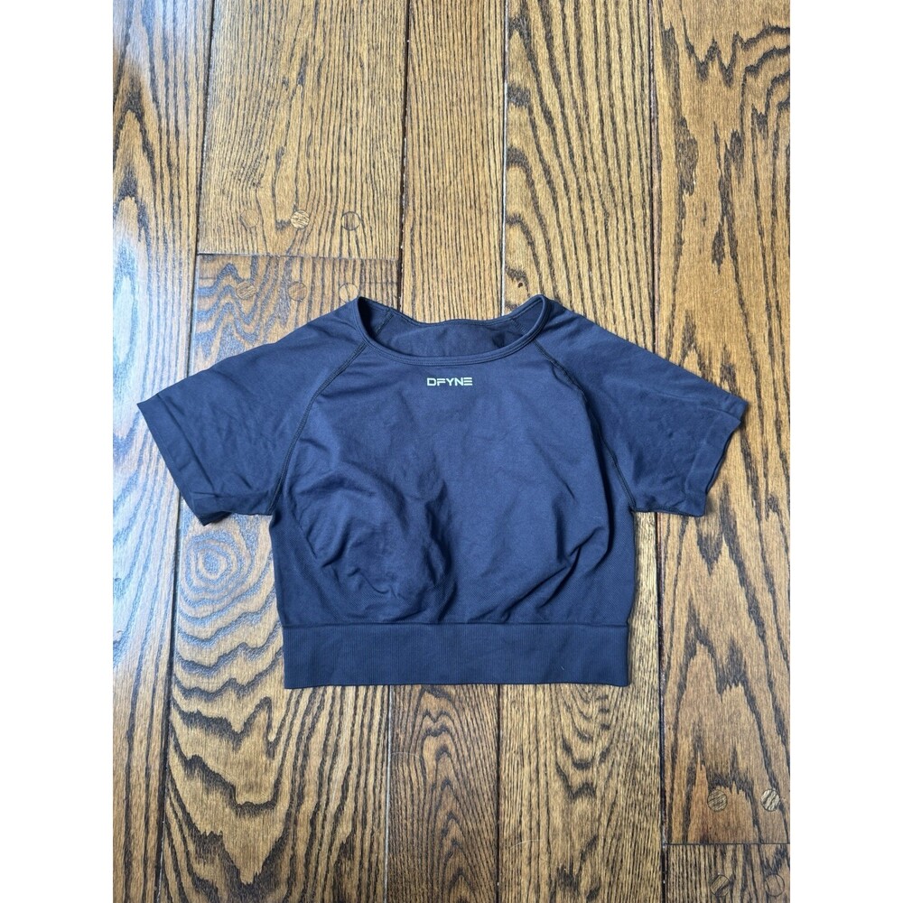 DFYNE Impact Women’s Cropped Top Black Size Small Short Sleeve